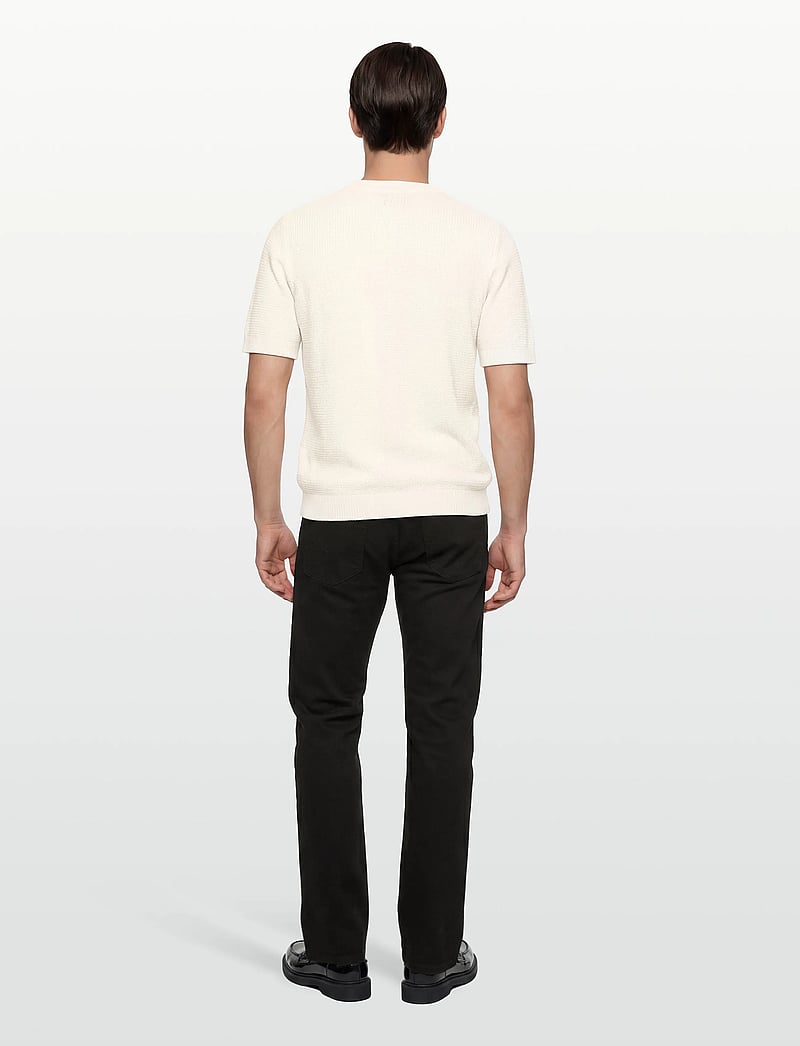 HUGO - Saffon - rundhals - natural - 4