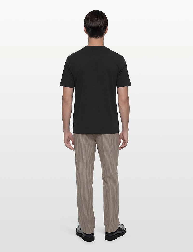 HUGO - Dangen - kortærmede t-shirts - black - 4