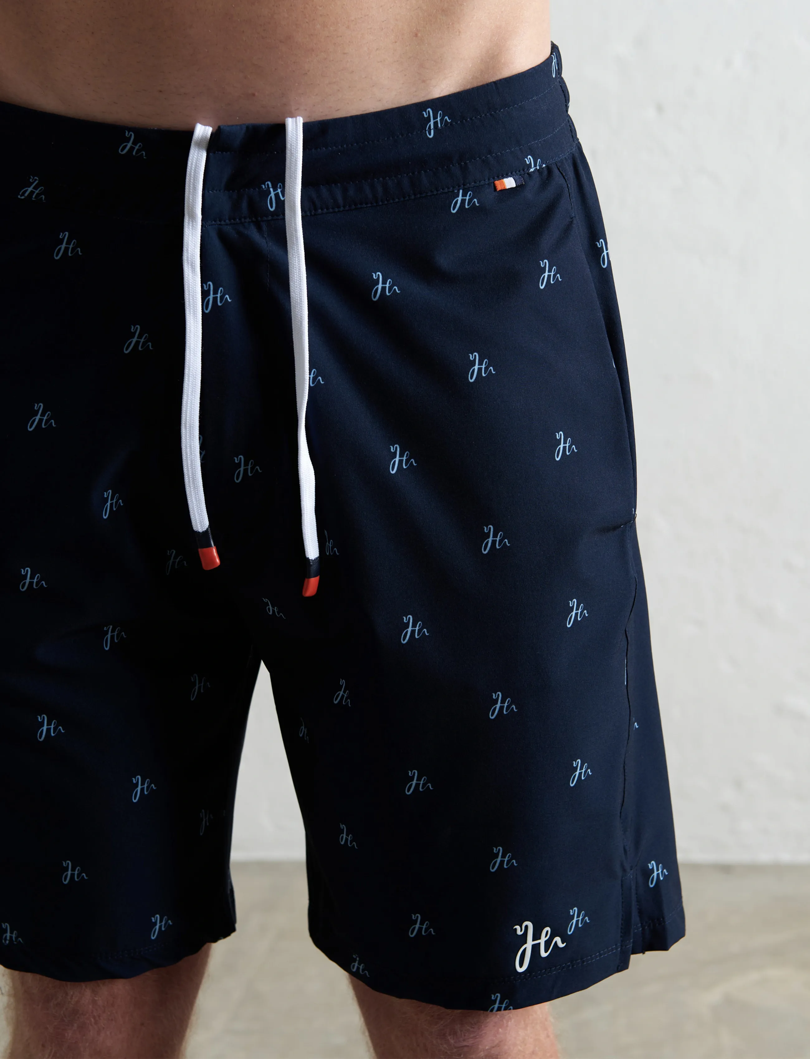 Humbleton - James Preppy Shorts - træningsshorts - signature aop navy - 4