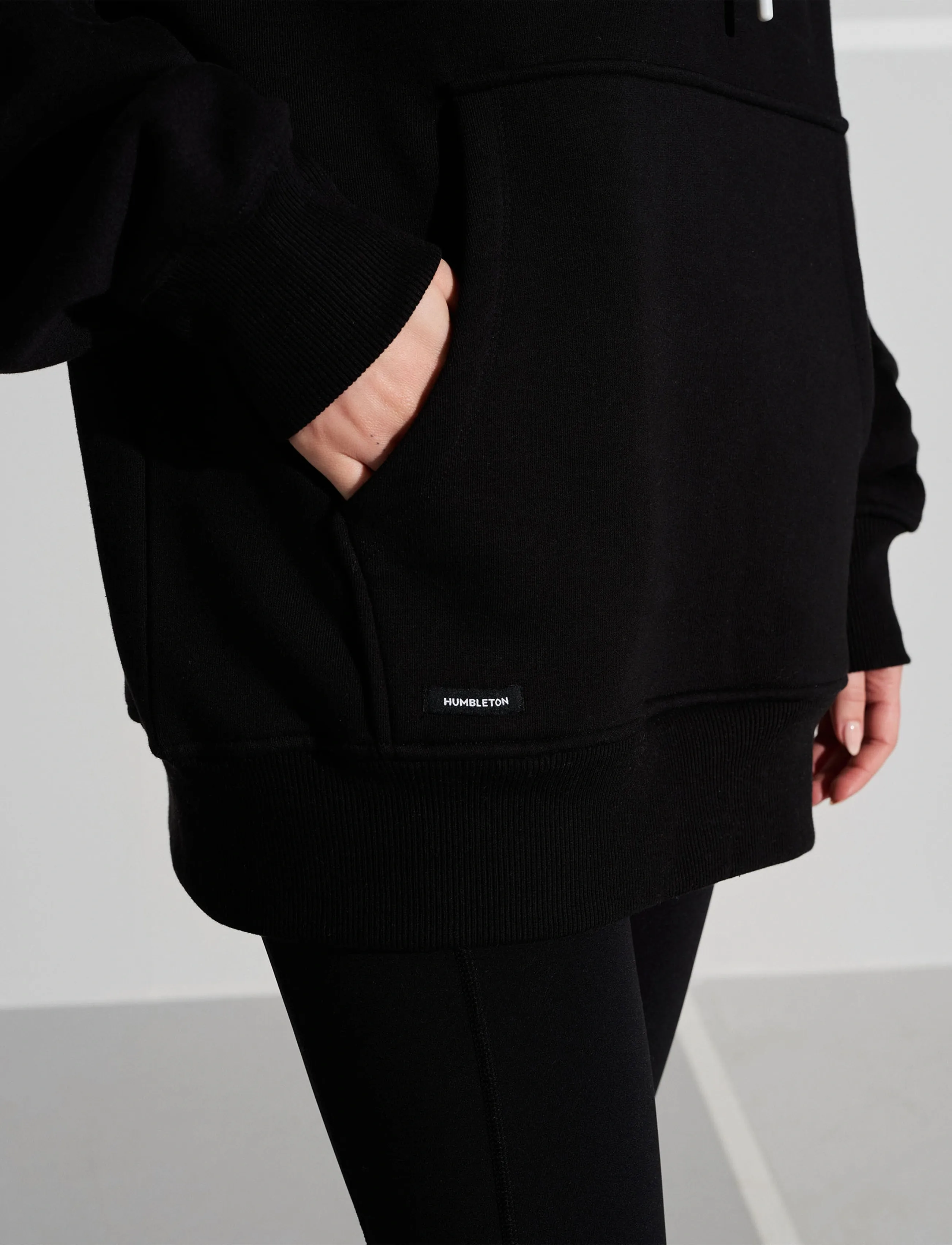 Humbleton - Denver H Embroidered Hoodie - black - 5
