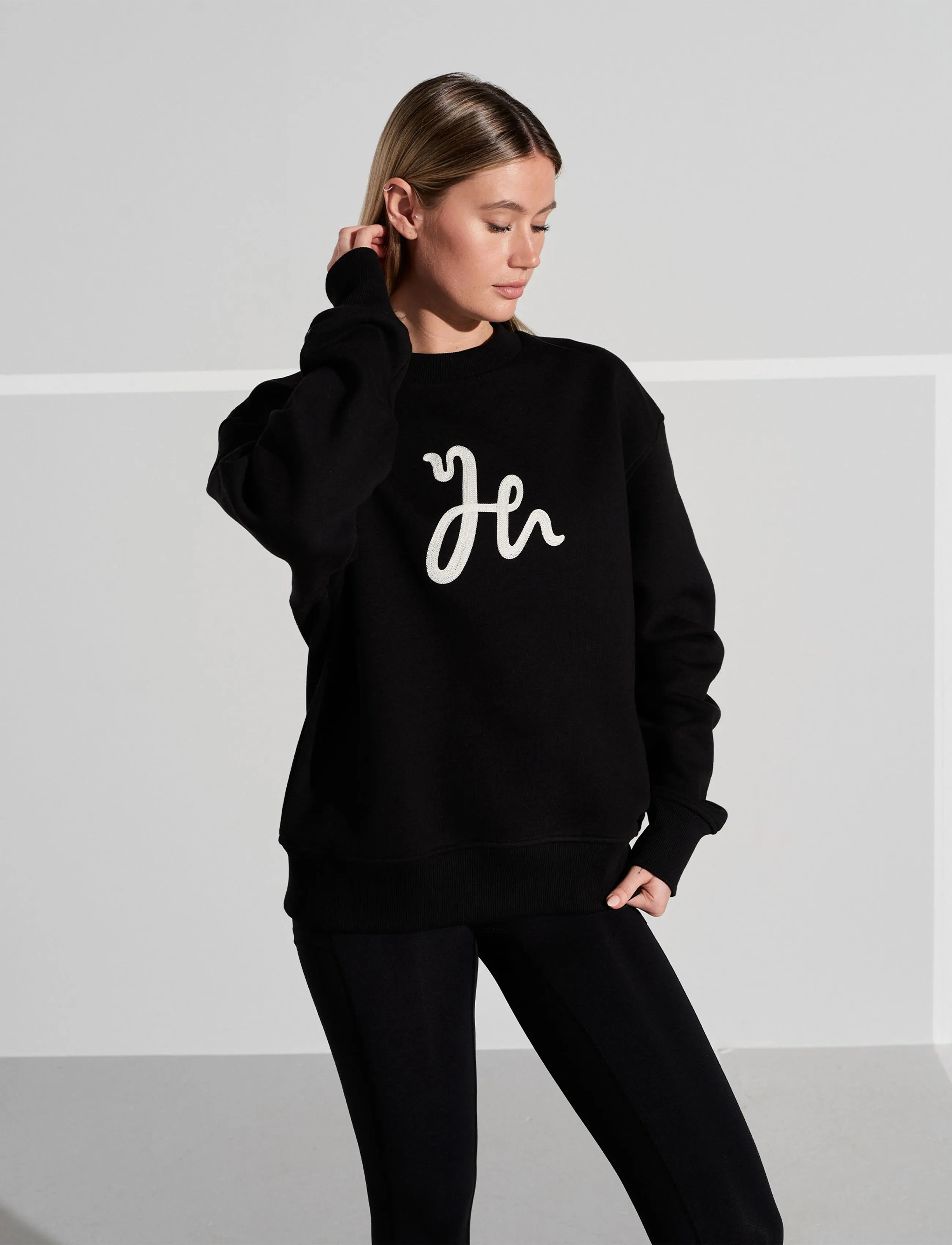 Humbleton - Hayes H Embroidered Sweatshirt - black - 3