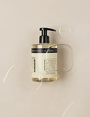 Humdakin - 01 Hand Soap - Chamomile & Sea Buck - liquid hand soaps - clear - 2