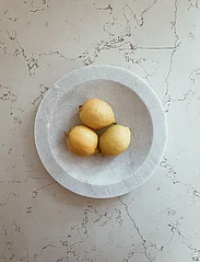 Humdakin - Marble bowl - large - bļodas - natural white - 2