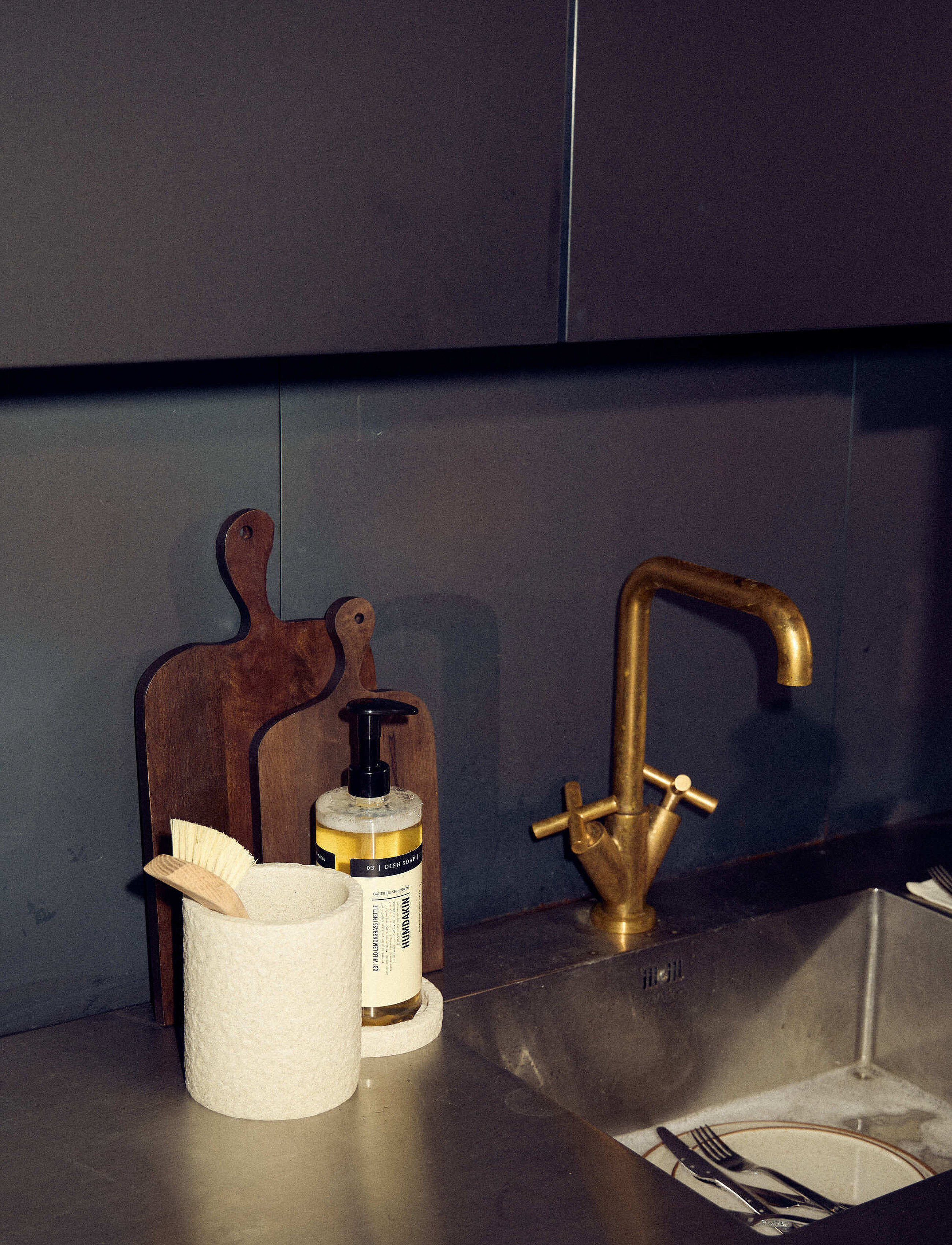 Humdakin - Sandstone Dishwashing Holder Small - opvaskestativer - natural - 2