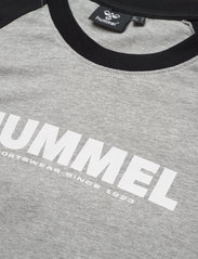 Hummel - hmlLEGACY BLOCKED T-SHIRT - laagste prijzen - grey melange - 2