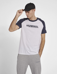 Hummel - hmlLEGACY BLOCKED T-SHIRT - laveste priser - white - 4