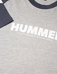 Hummel - hmlLEGACY BLOCKED T-SHIRT L/S - najniższe ceny - blue nights - 2