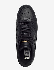 Hummel - POWER PLAY SNEAKER - sportiska stila apavi ar pazeminātu potītes daļu - black - 3