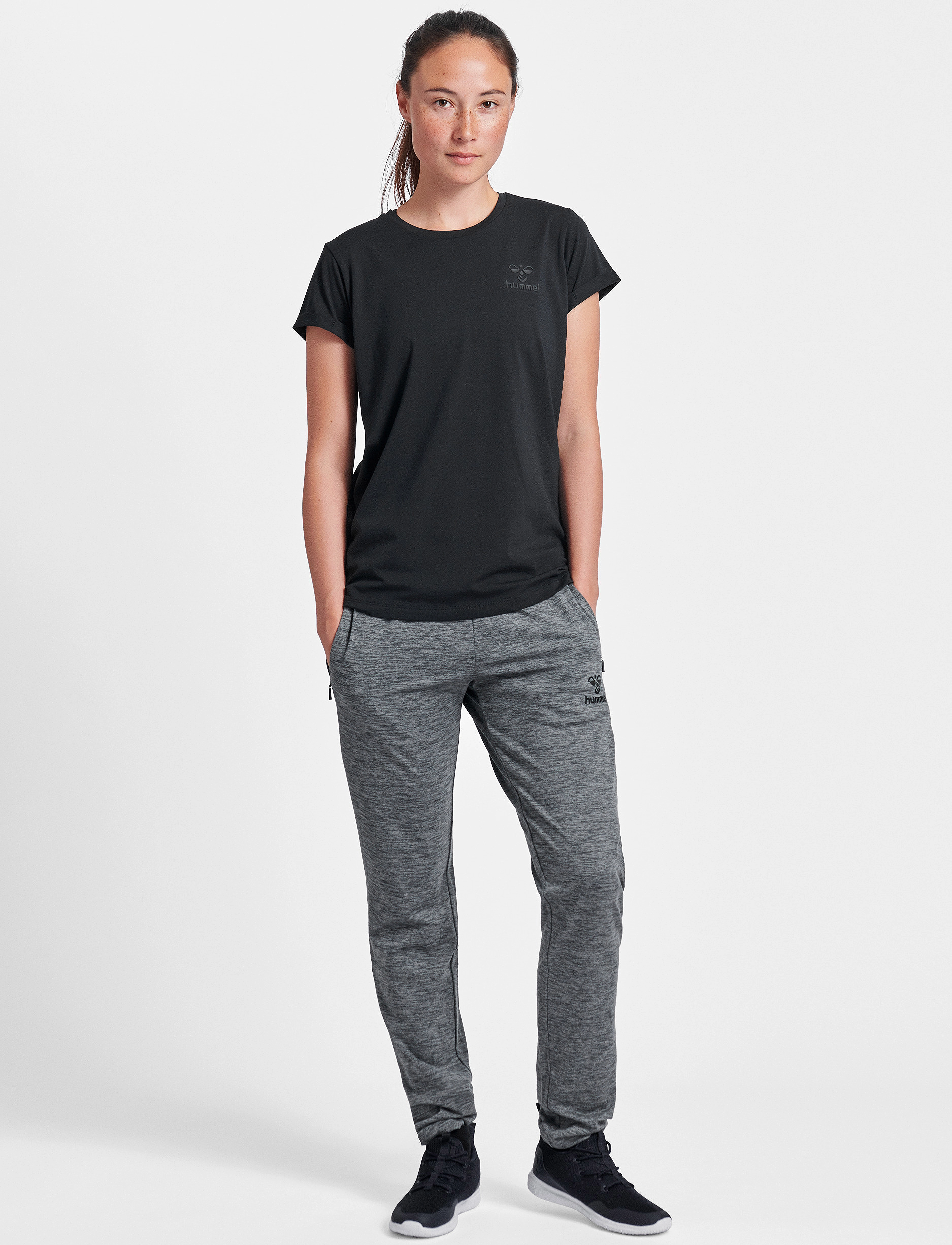 Hummel - HMLISOBELLA T-SHIRT S/S - black - 4