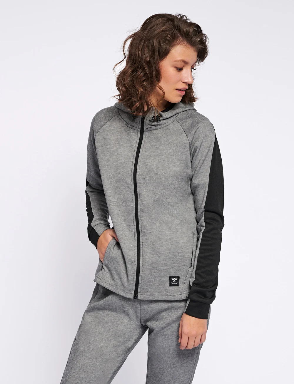 Hummel - hmlESSI ZIP HOODIE - oberteile - grey melange - 0