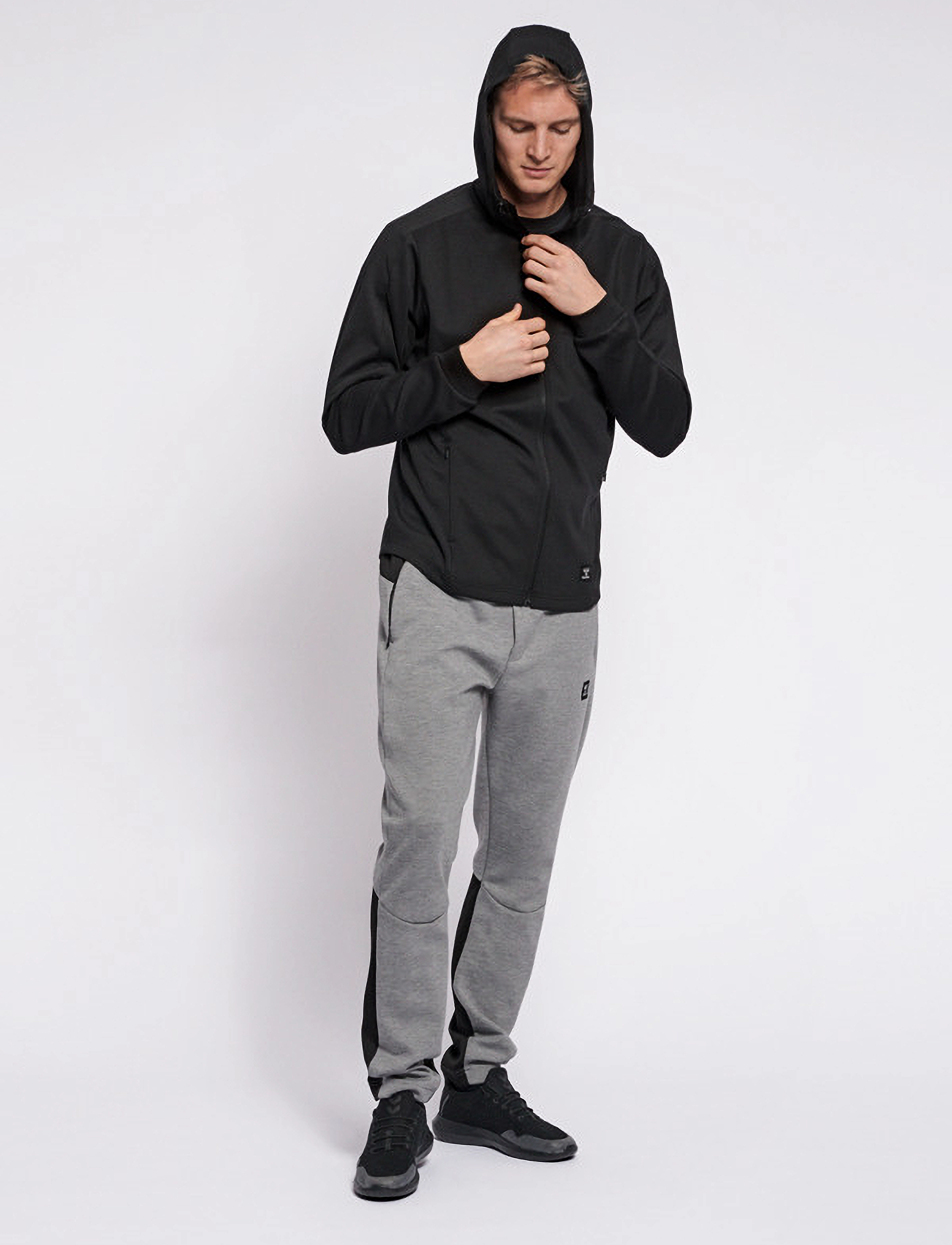 Hummel - hmlTROPPER ZIP HOODIE - black - 3