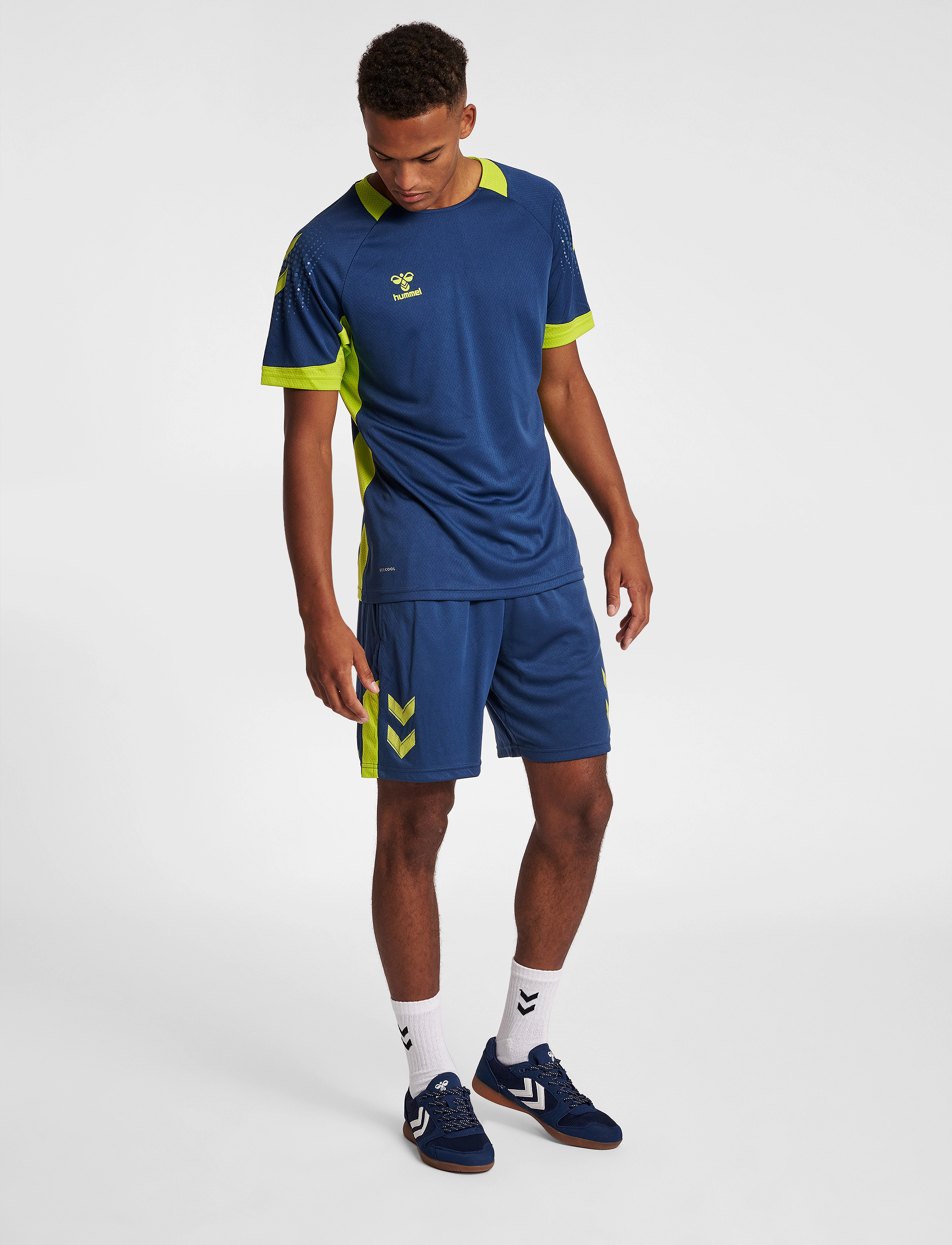 Hummel - hmlLEAD S/S POLY JERSEY - madalaimad hinnad - dark denim - 3