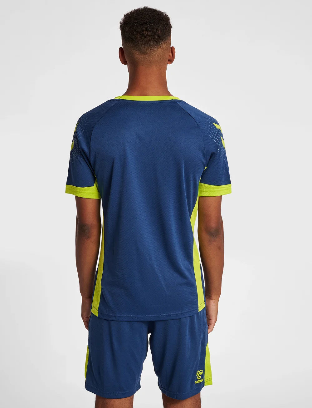 Hummel - hmlLEAD S/S POLY JERSEY - t-shirts - dark denim - 4