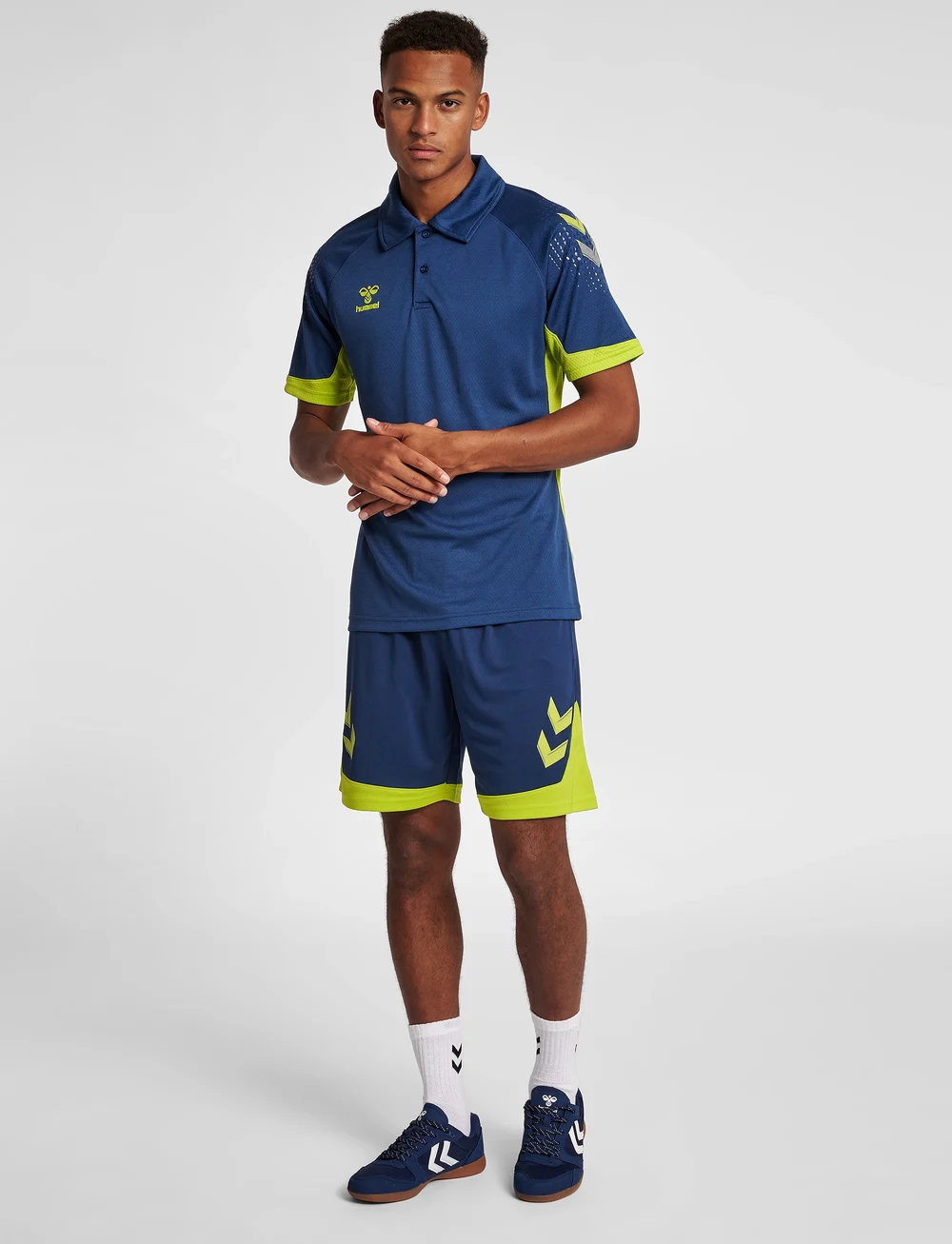 Hummel - hmlLEAD POLY SHORTS - lühikesed treeningpüksid - dark denim - 0