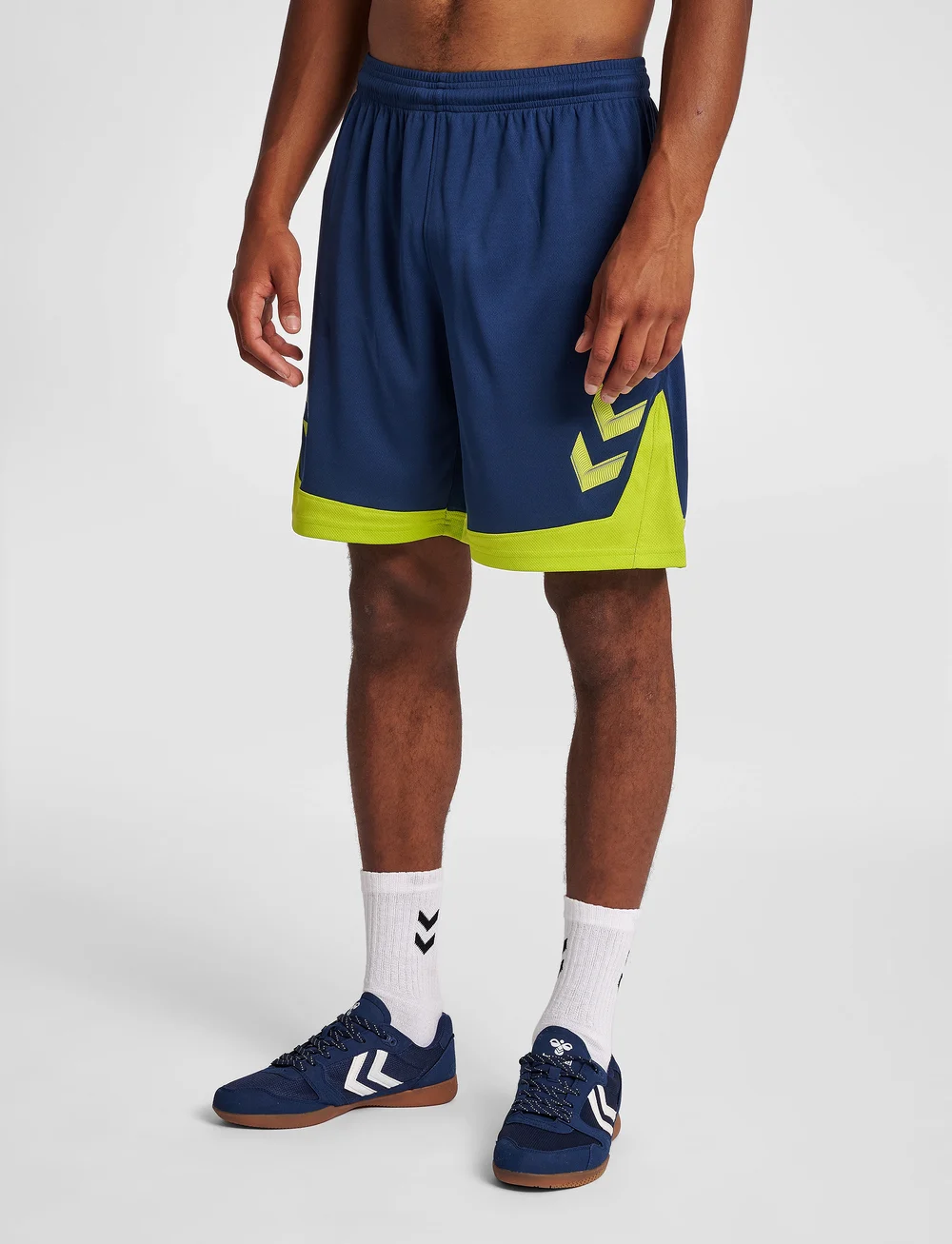 Hummel - hmlLEAD POLY SHORTS - lühikesed treeningpüksid - dark denim - 3