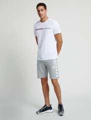 Hummel - hmlRAY 2.0 SHORTS - sports shorts - grey melange - 3