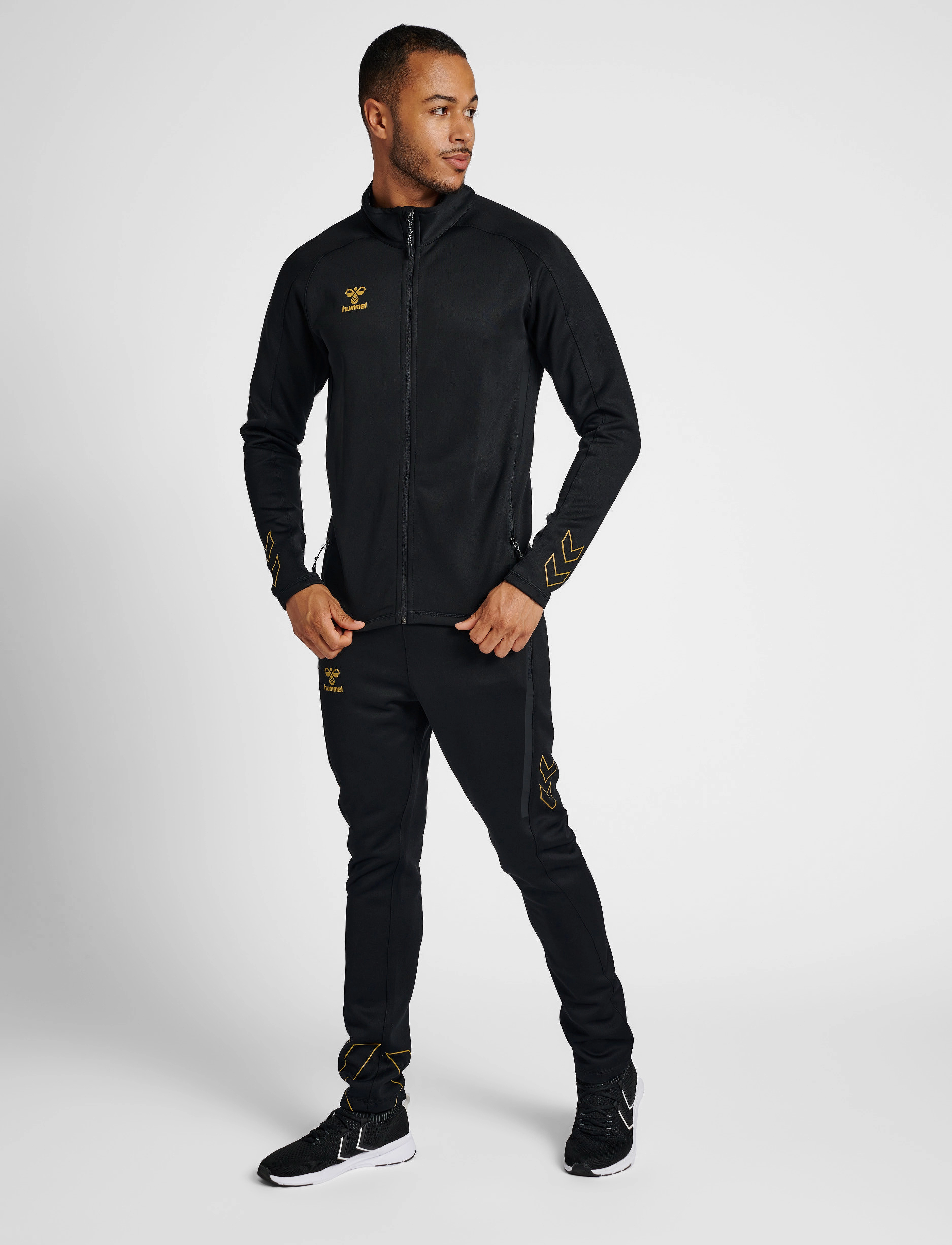 Hummel - hmlCIMA XK ZIP JACKET - black - 2