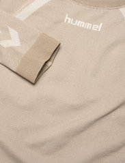 Hummel - hmlSPIN SEAMLESS T-SHIRT L/S - spordisärgid - simply taupe - 2
