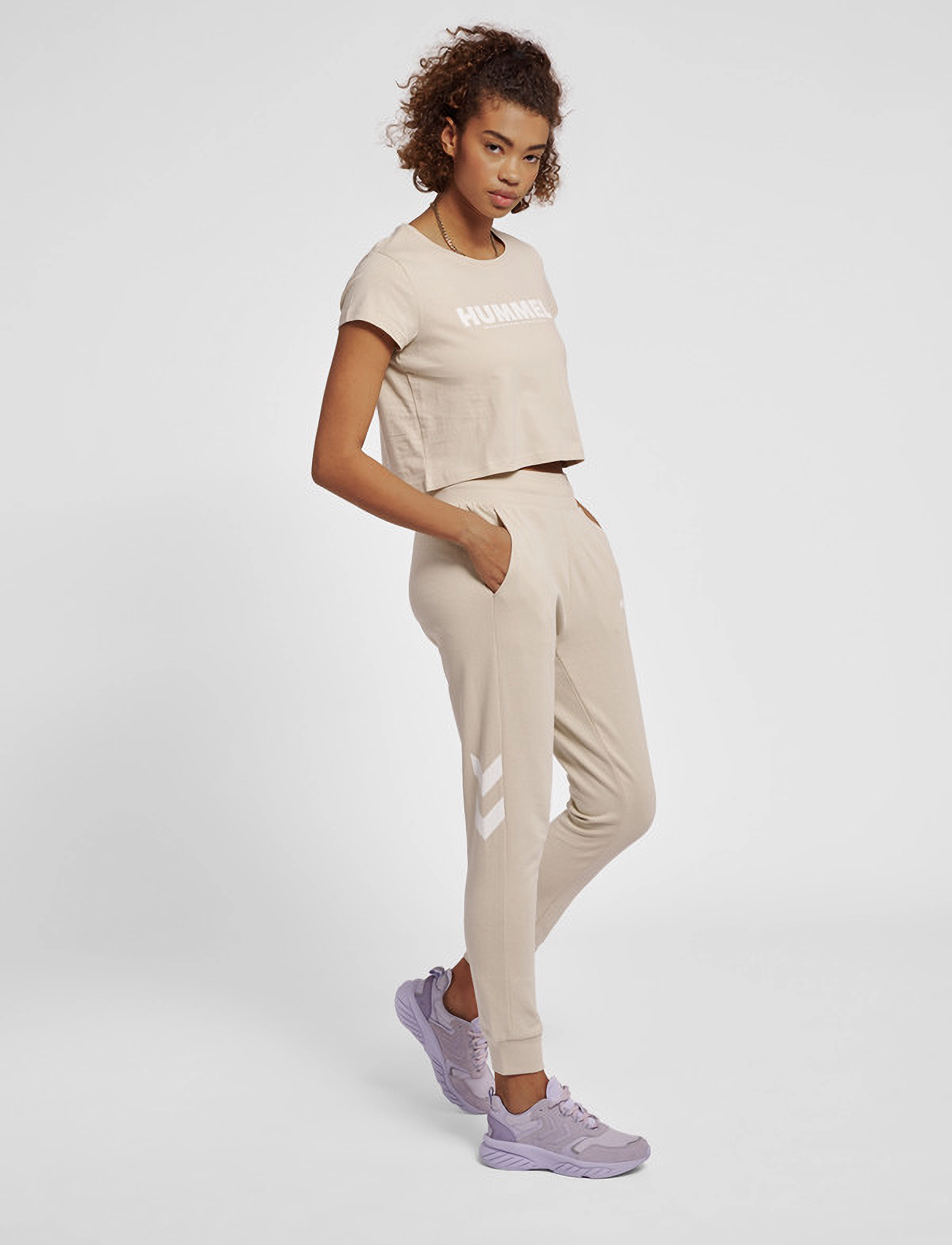 Hummel - hmlLEGACY WOMAN TAPERED PANTS - pumice stone - 3