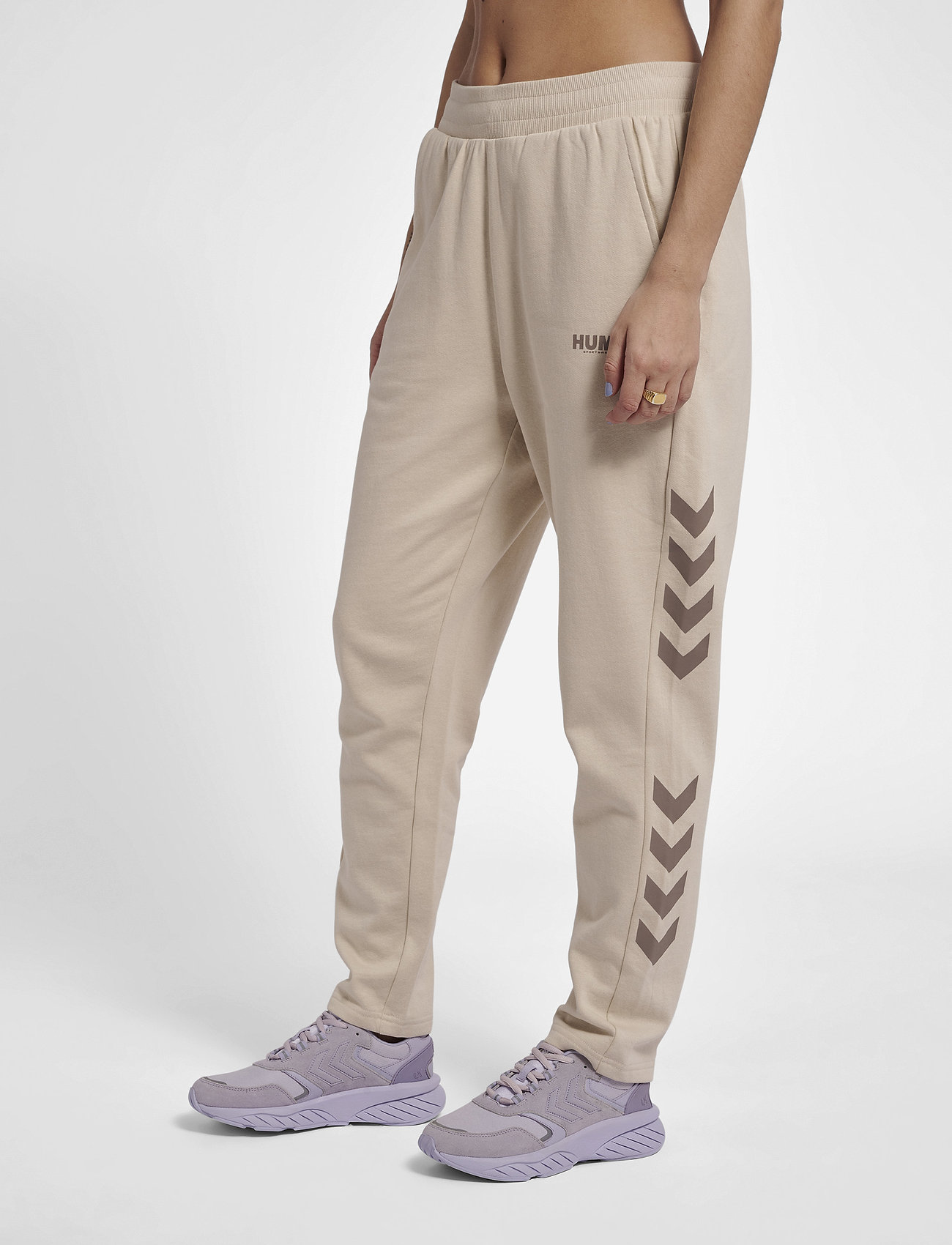 Hummel - hmlLEGACY TAPERED PANTS - pumice stone - 4