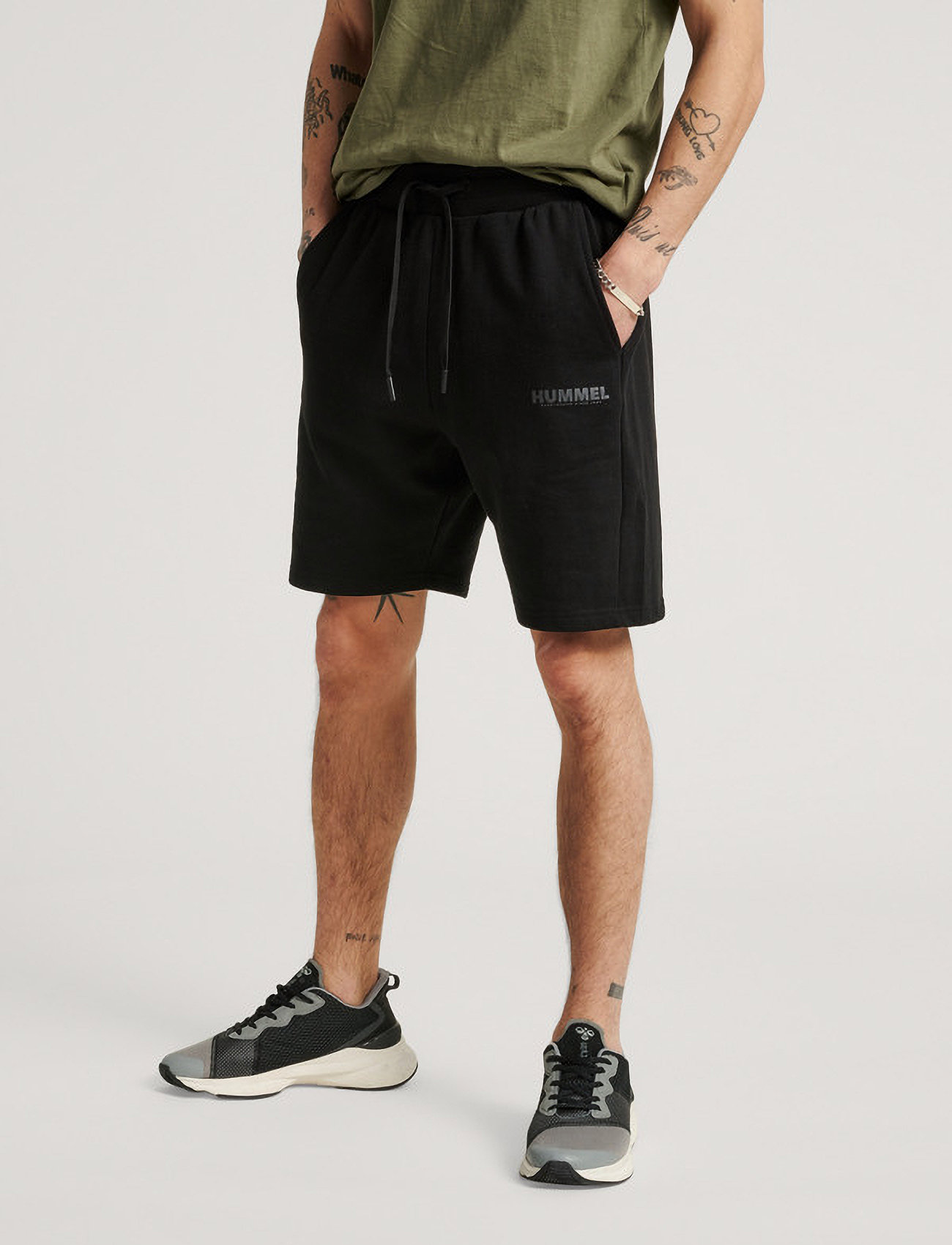 Hummel - hmlLEGACY SHORTS - training shorts - black - 0