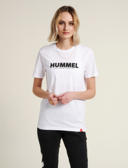 Hummel - hmlLEGACY T-SHIRT - najniższe ceny - white - 2