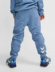 Hummel - hmlON PANTS - sweatpants - coronet blue - 6