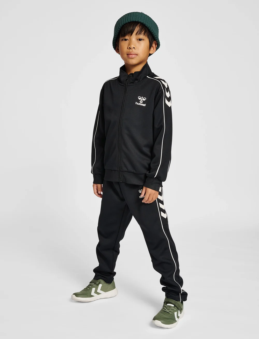 Hummel - hmlTRACK TRACKSUIT - treeningriided ja 2-osalised komplektid - black - 0