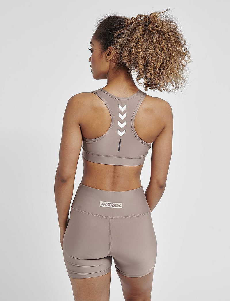 Hummel - hmlTE TOLA SPORTS BRA - medium - driftwood - 4