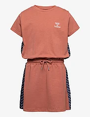 Hummel - hmlHEDDA DRESS - laisvalaikio suknelės trumpomis rankovėmis - copper brown - 0