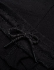Hummel - hmlLGC MANFRED SHORTS - sweat shorts - black - 3