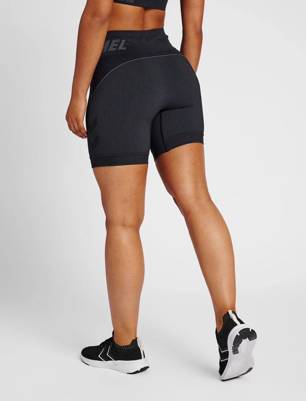 Hummel - hmlTE CHRISTEL SEAMLESS SHORTS - korta tights - black/asphalt melange - 3