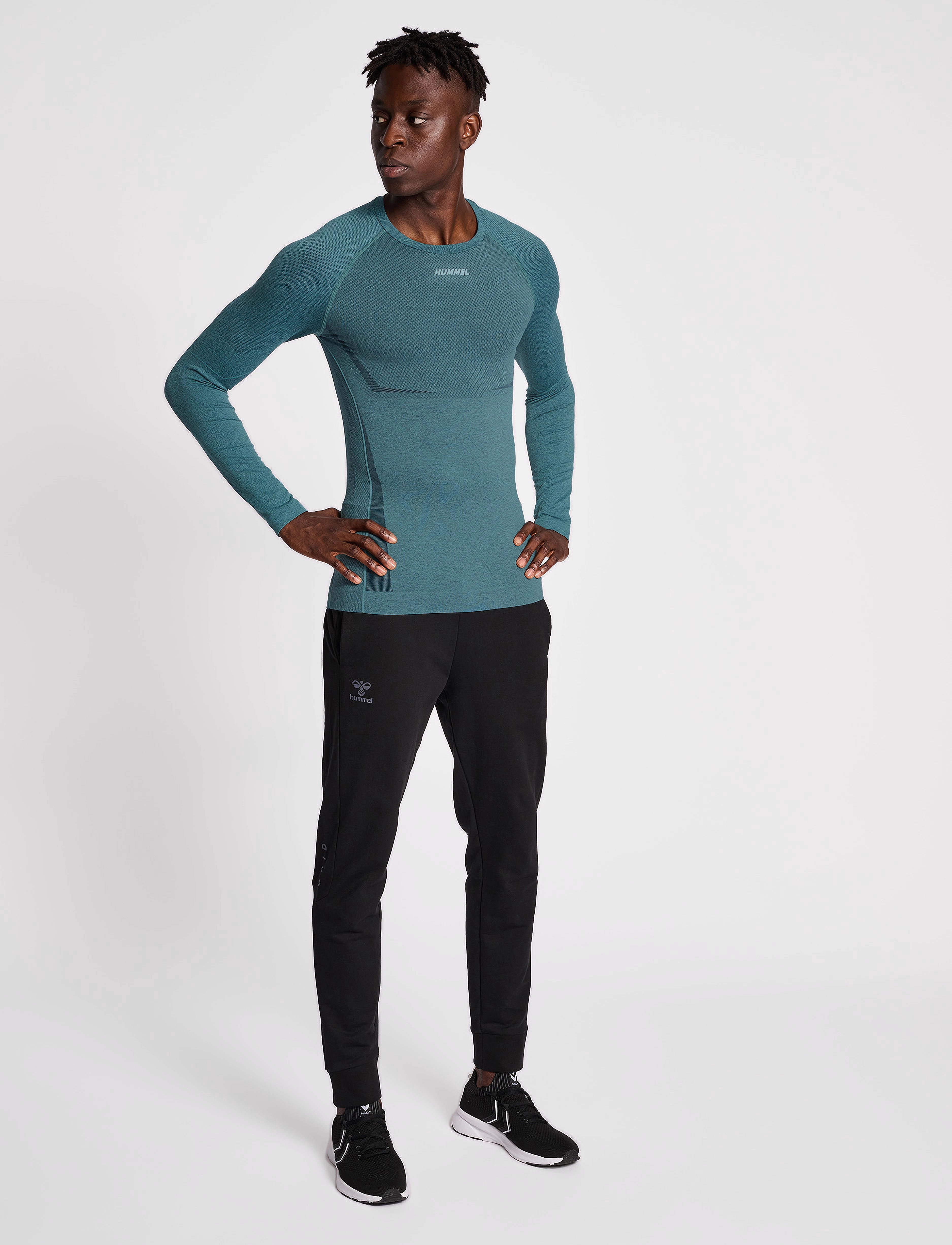 Hummel - hmlTE MIKE SEAMLESS T-SHIRT L/S - north atlantic/asphalt melange - 2
