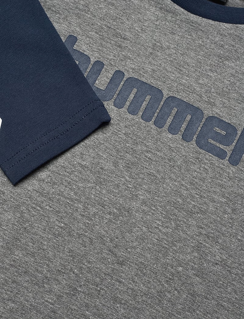 Hummel - hmlBOYS T-SHIRT L/S - langærmede t-shirts - black iris - 4