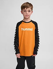Hummel - hmlBOYS T-SHIRT L/S - pitkähihaiset paidat - persimmon orange - 2