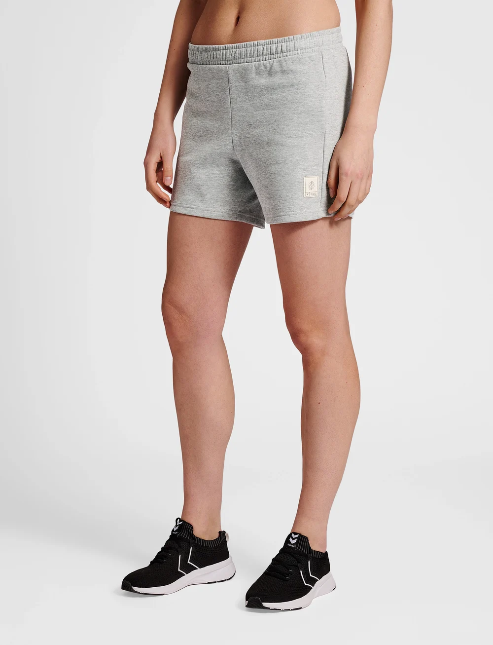 Hummel - hmlGG12 SWEAT SHORTS WOMAN - püksid - grey melange - 0