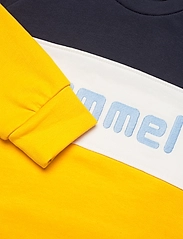 Hummel - hmlCLAES SWEATSHIRT - sweatshirts - saffron - 2