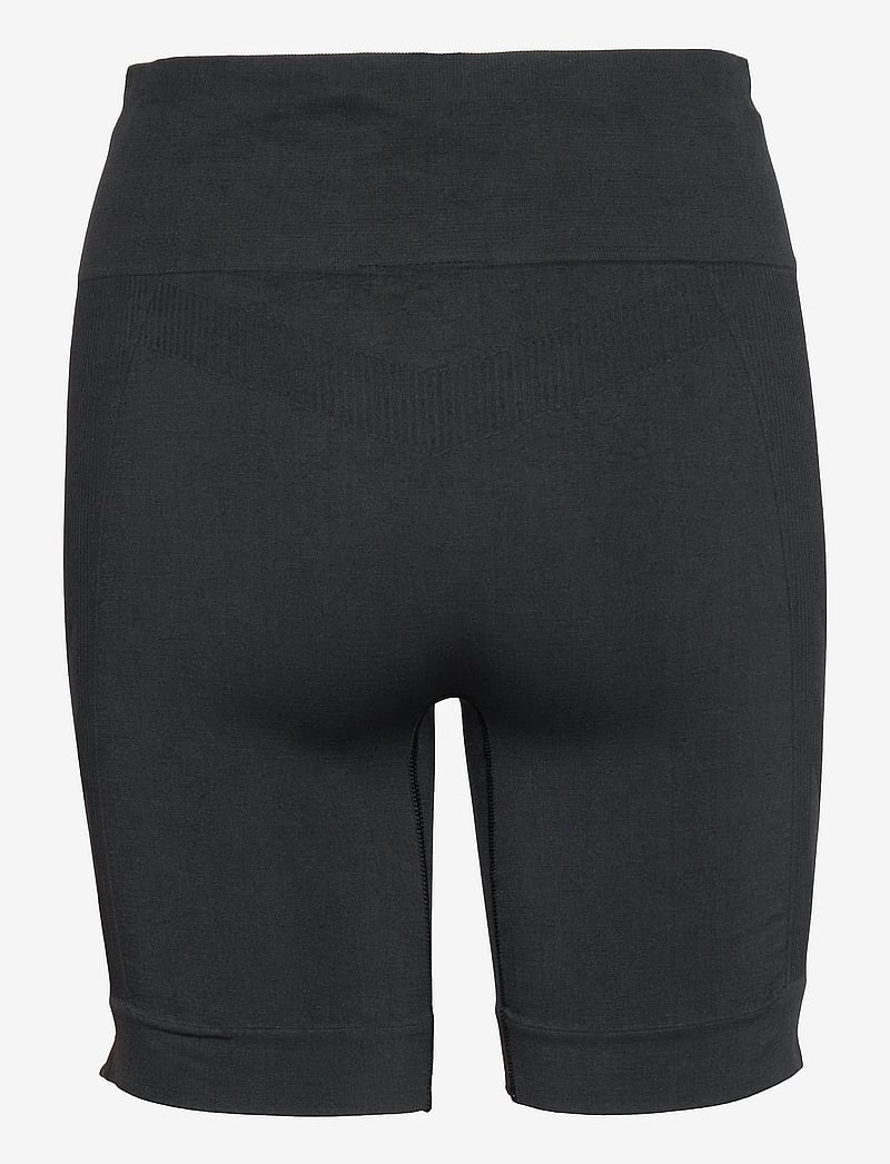 Hummel - hmlTIF SEAMLESS SHORTS - 1/2 længde - black - 1
