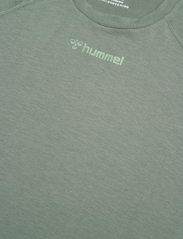 Hummel - hmlMT LAZE T-SHIRT - short-sleeved t-shirts - laurel wreath - 2
