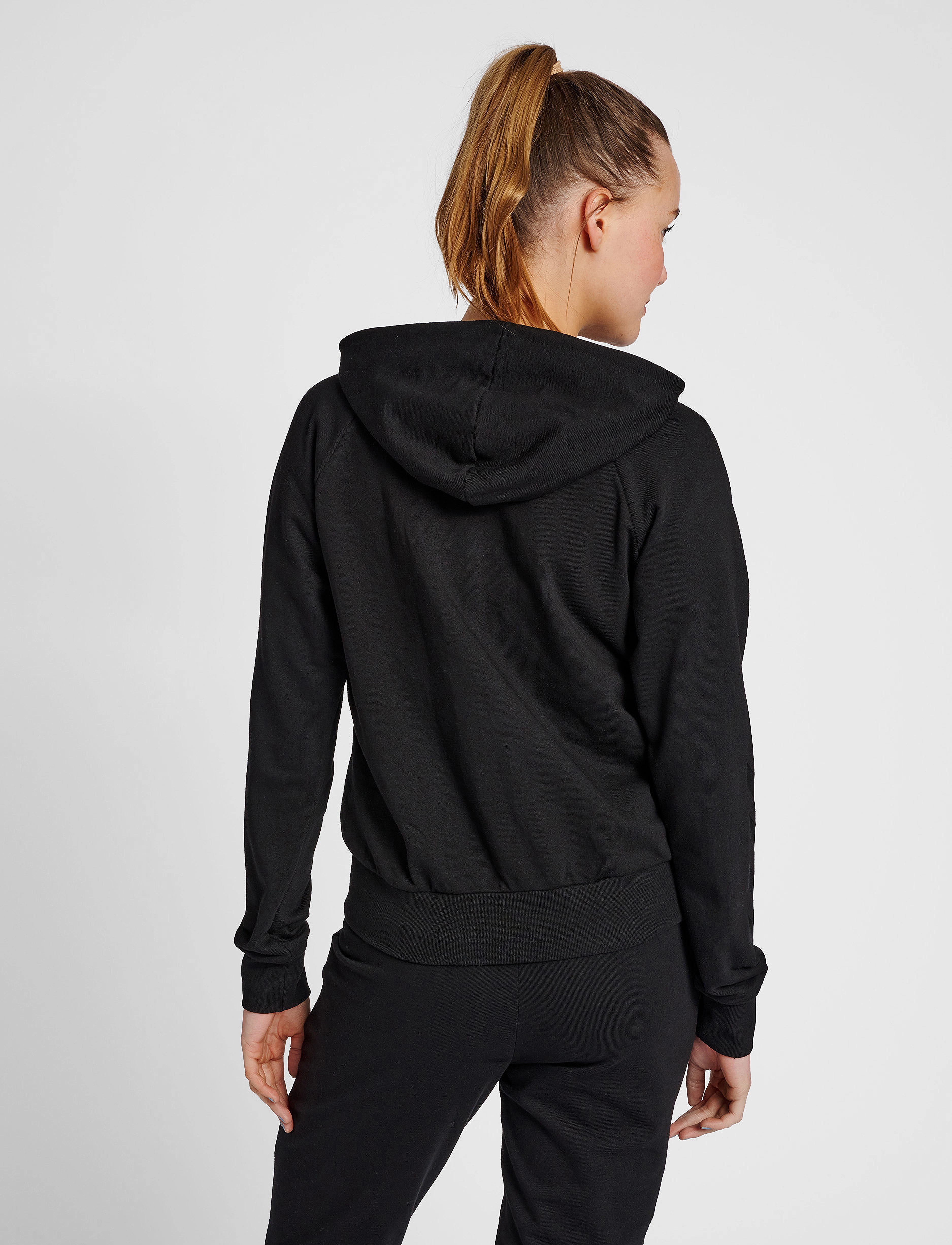 Hummel - hmlNONI 2.0 ZIP HOODIE - black - 5