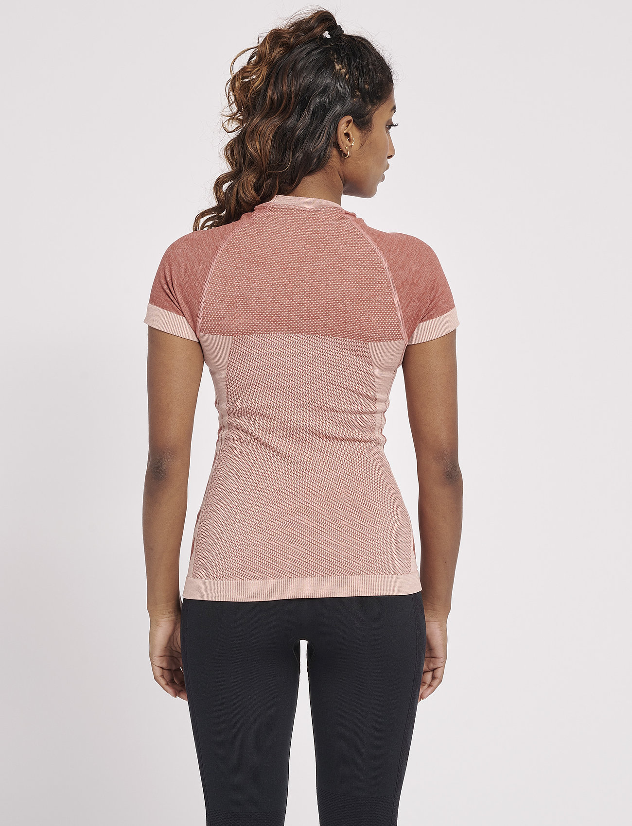 Hummel - hmlCLEA SEAMLESS TIGHT T-SHIRT - withered rose/rose tan melange - 4