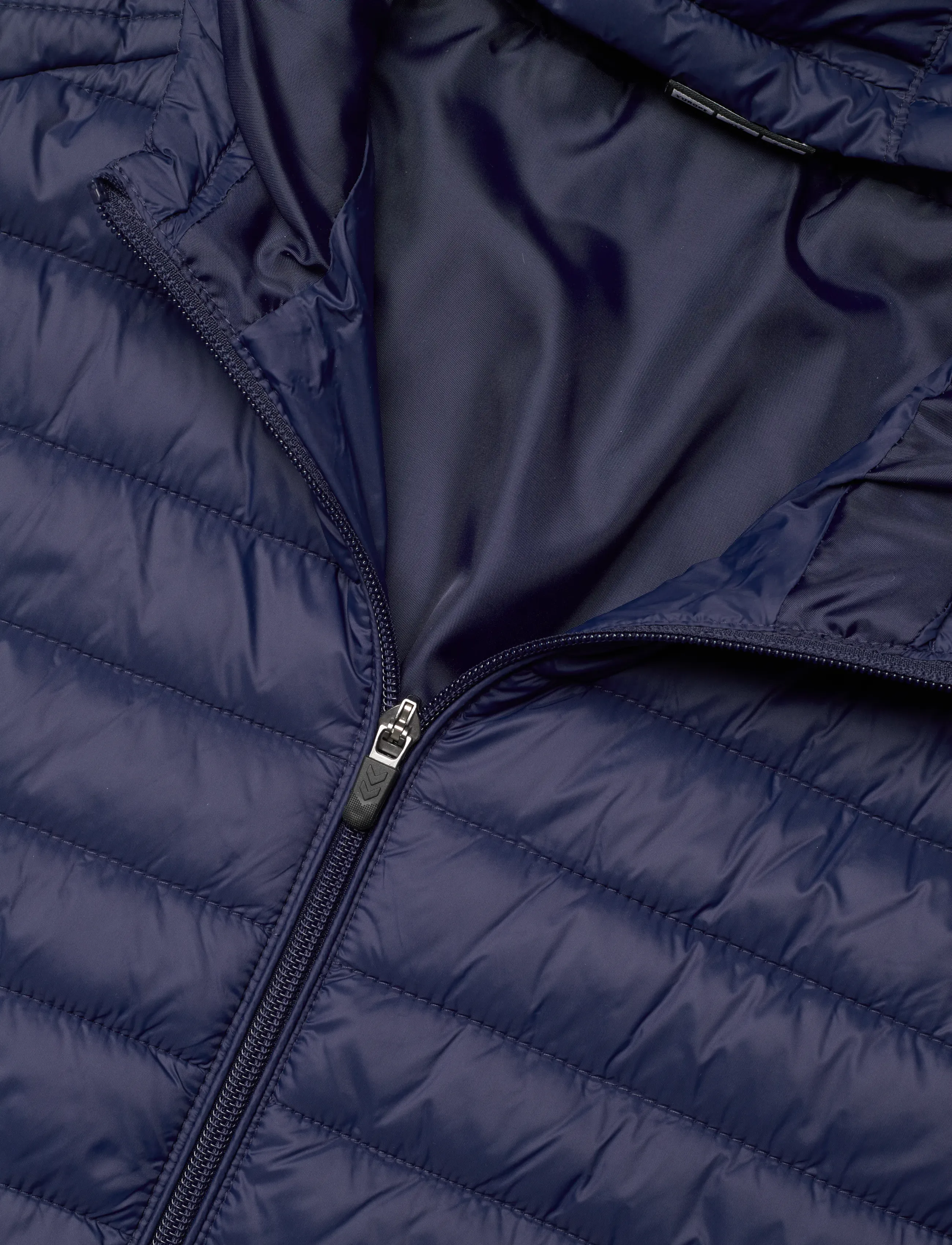 Hummel - hmlRED QUILTED HOOD JACKET WOMAN - vinterjakker - marine - 2