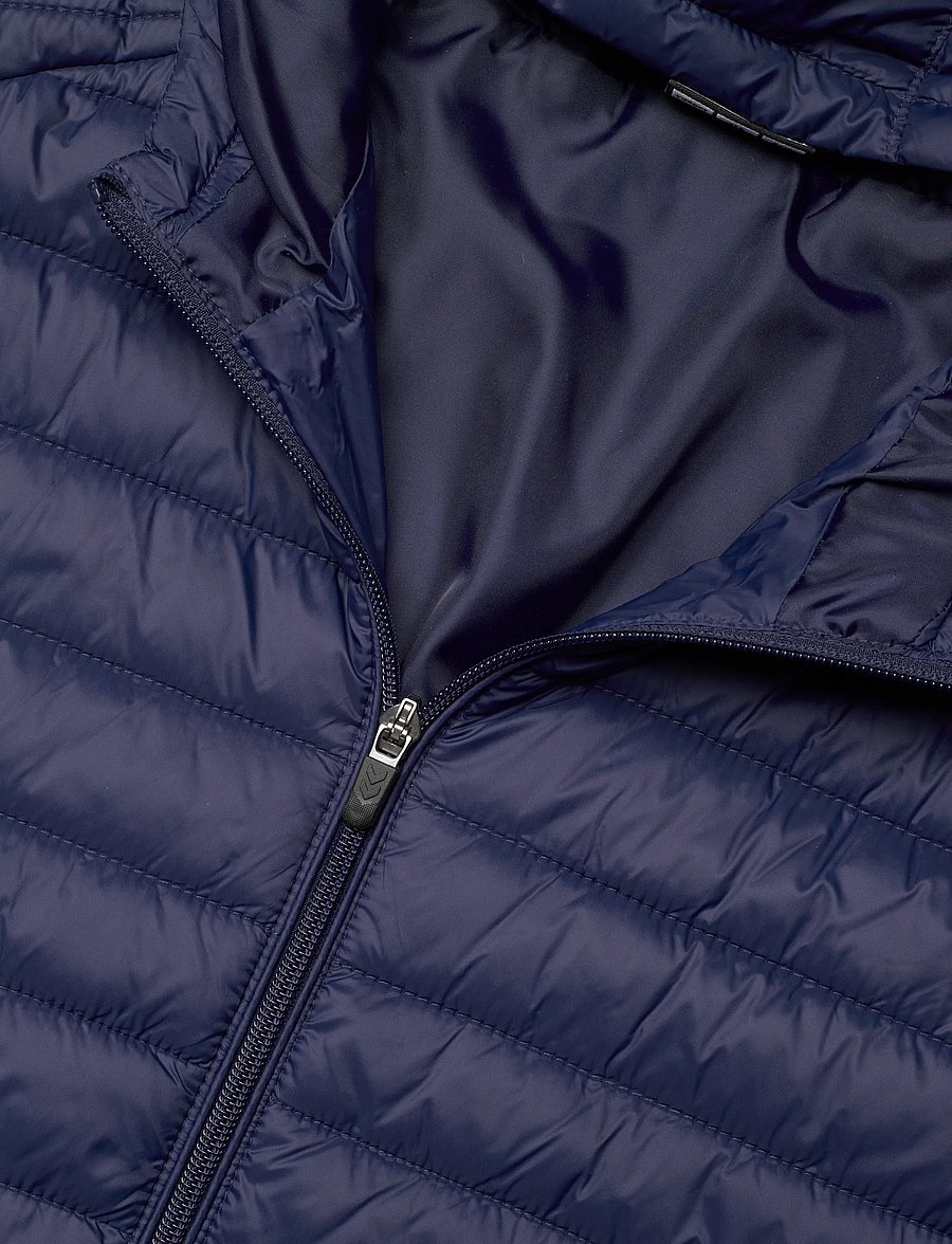 Hummel - hmlRED QUILTED HOOD JACKET WOMAN - gewatteerde jassen - marine - 2