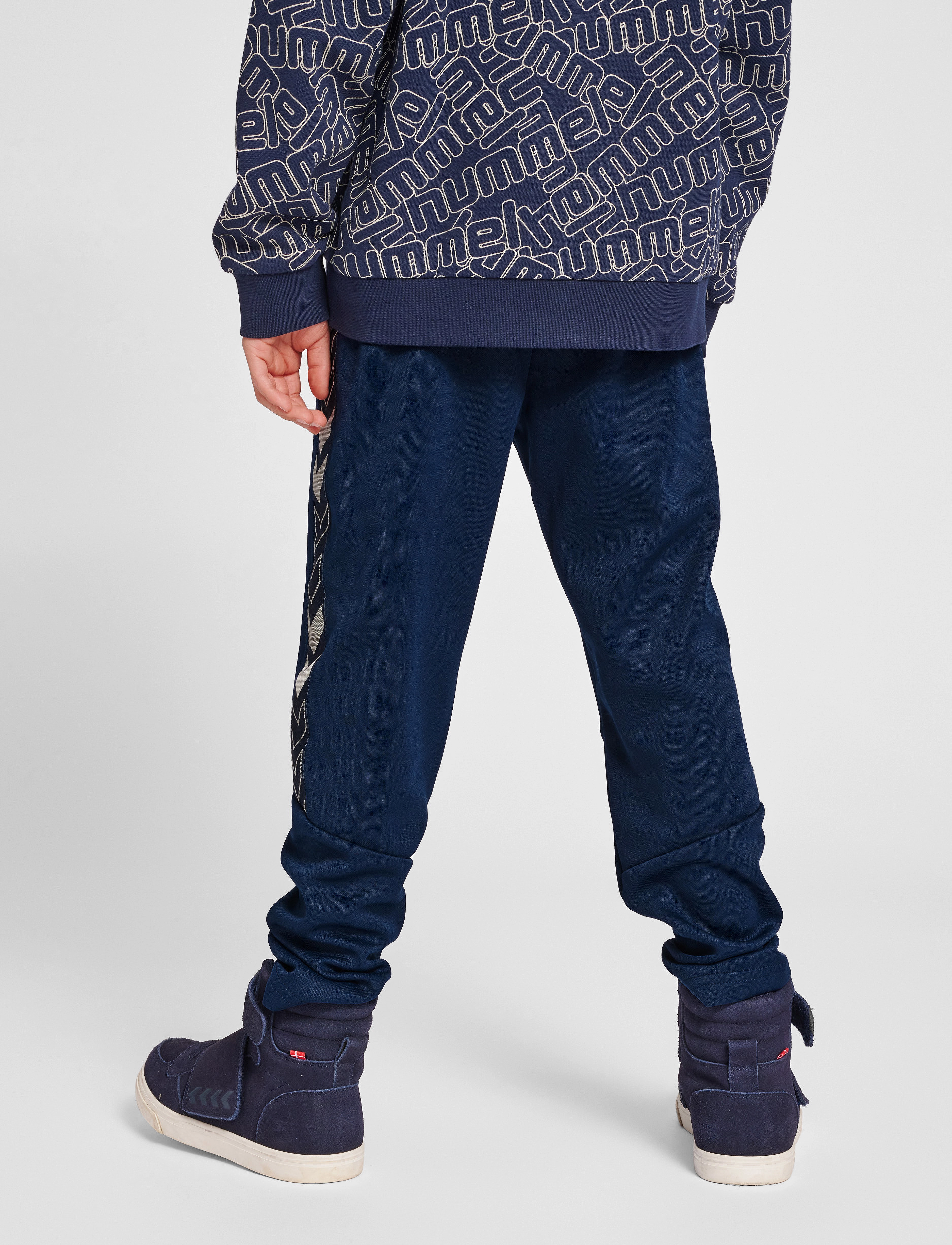 Hummel - hmlJAYCE PANTS - black iris - 4