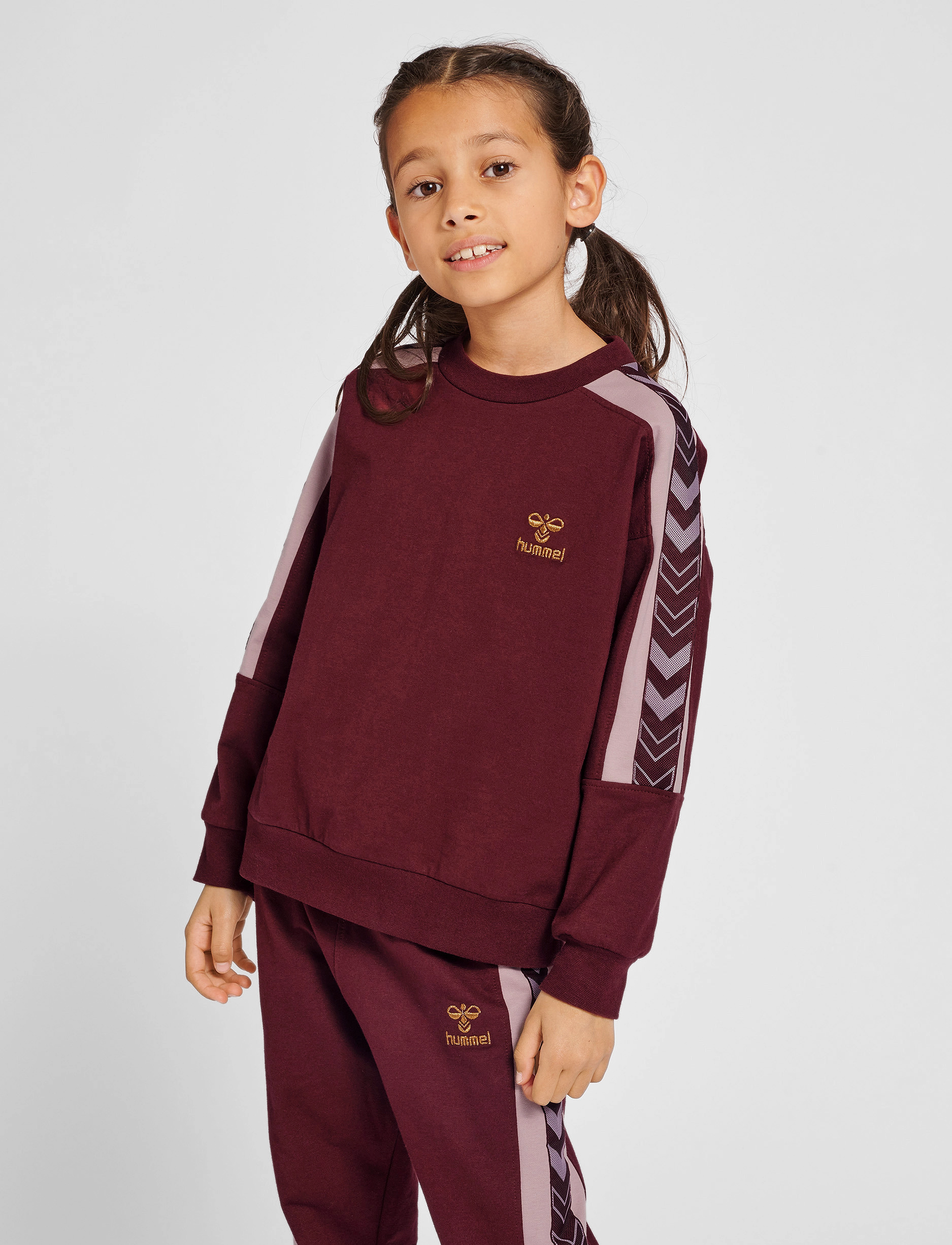 Hummel Hmlaudrey Sweatshirt, 116, Burgundy, Sweatshirts & Hættetrøjer > Sweatshirts, Børn
