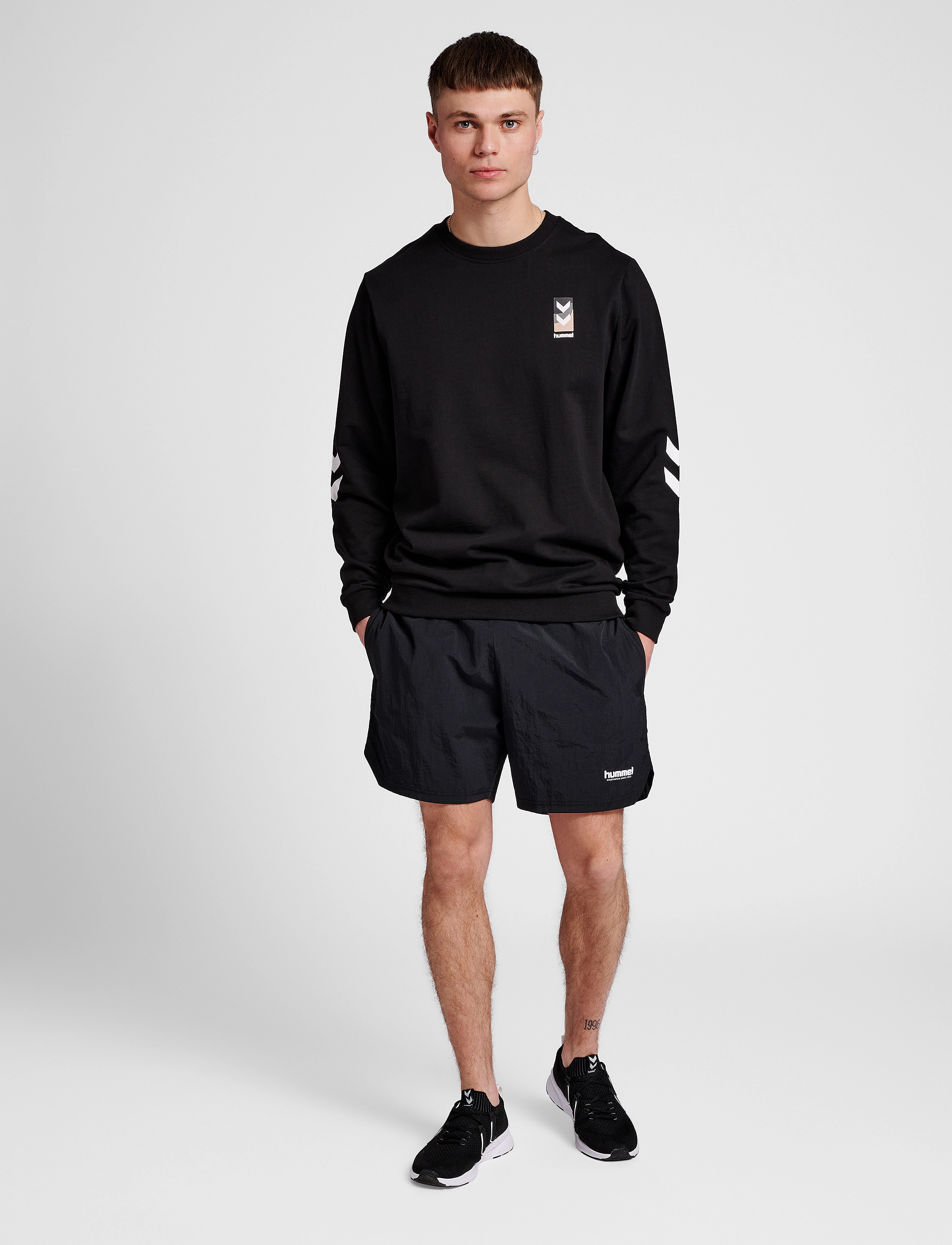 Hummel - hmlLGC JEREMY SWEATSHIRT - black - 2