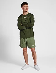 Hummel - hmlLGC TRAVIS WOVEN SHORTS - training shorts - four leaf clover - 2