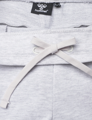 Hummel - hmlLGC SENNA SWEAT SHORTS - sweat shorts - light grey melange - 3