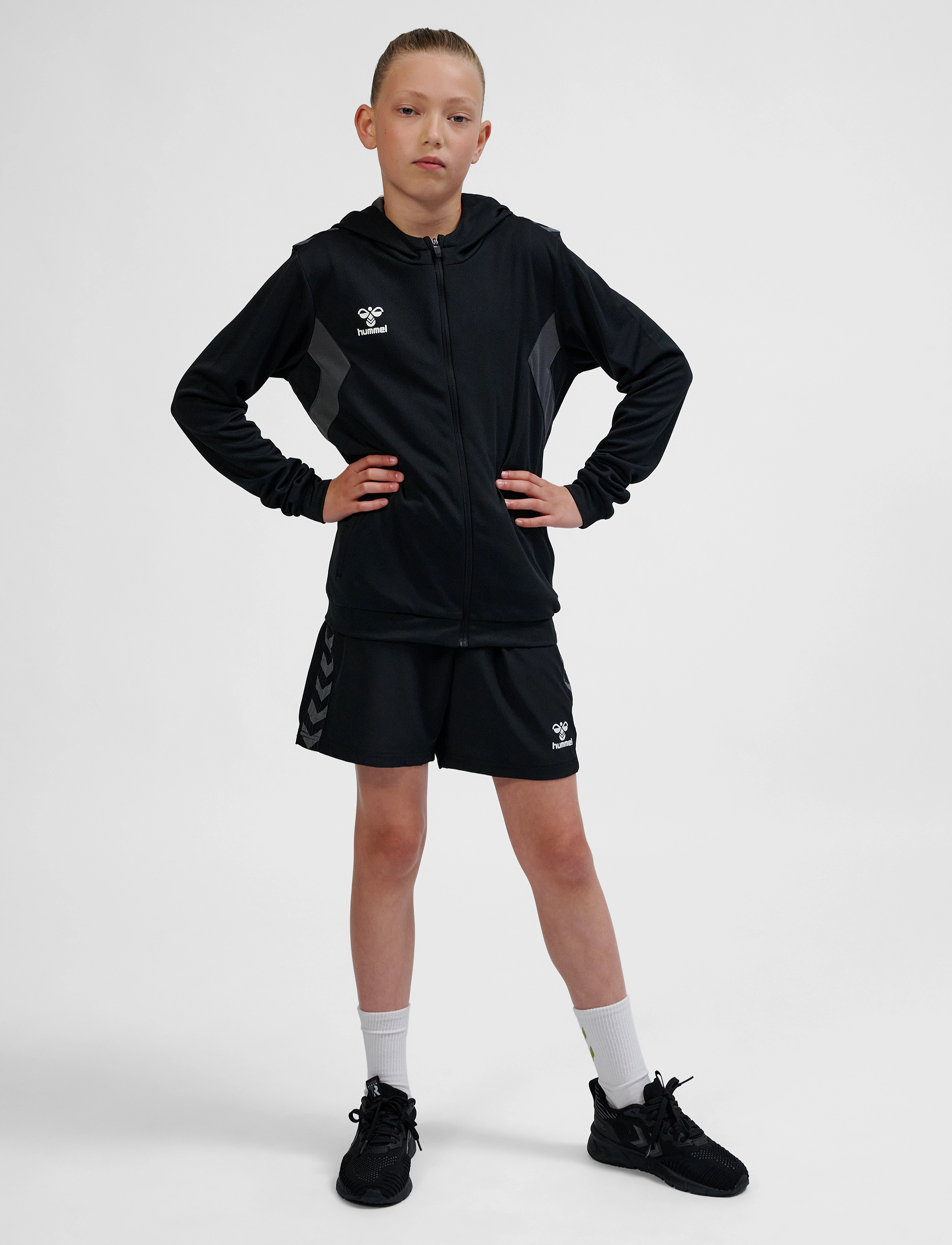 Hummel - hmlAUTHENTIC PL ZIP HOODIE KIDS - kapuutsiga dressipluusid - black - 3