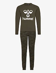 Hummel - hmlNOLAN NIGHT SUIT - pyjamas - olive night - 0